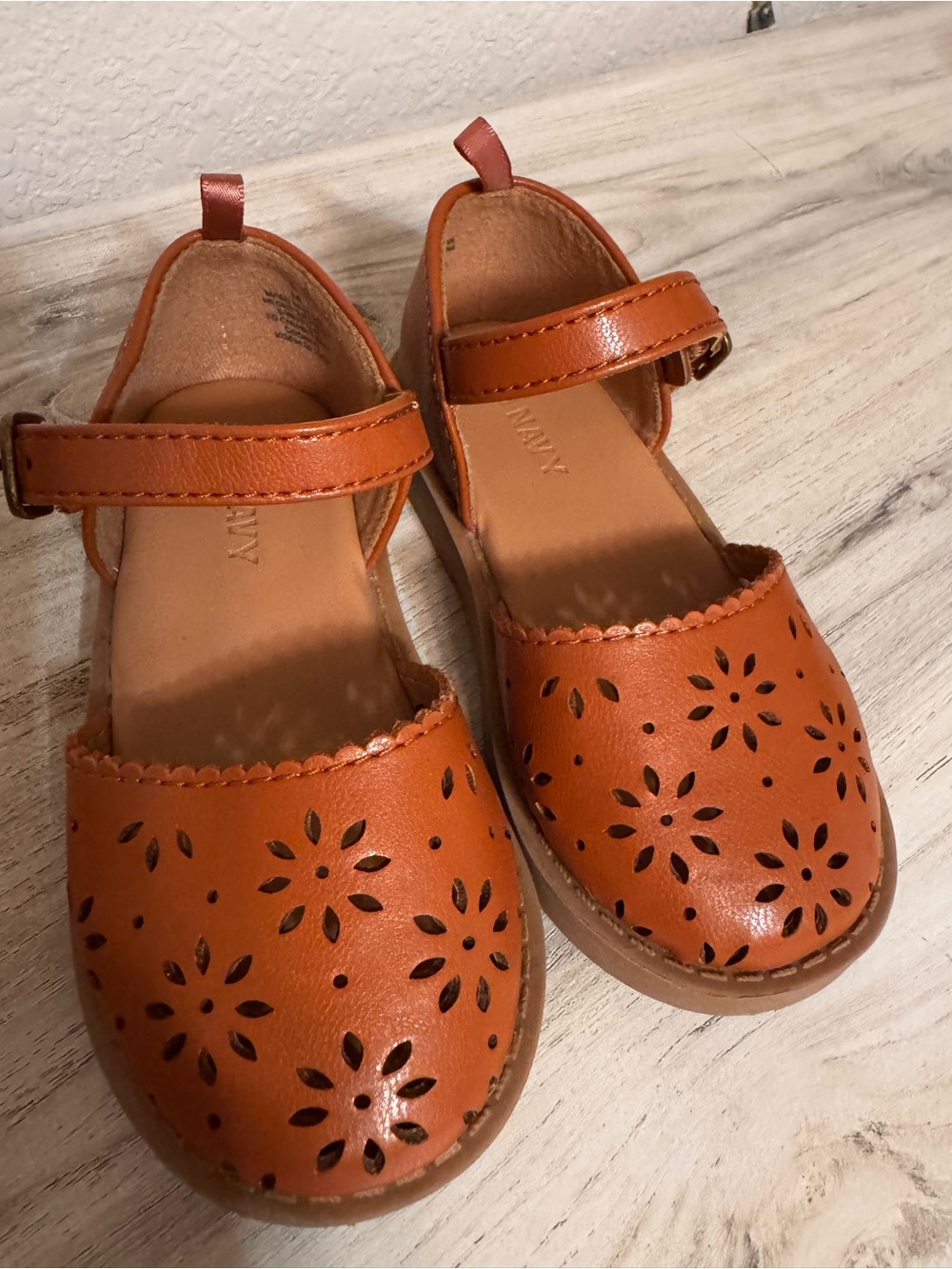Old Navy Girls' Cognac Cutout Mary Jane Shoes